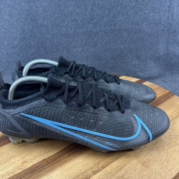 size 14 nike soccer shoes